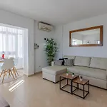 797 Holiday Rentals - Moderno piso con terraza e impresionantes vistas.